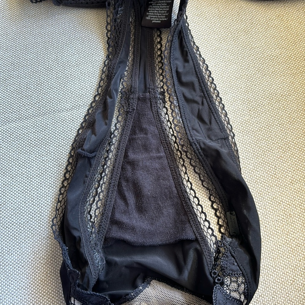 NWOT Calvin Klein Black Label Lace Lingerie Set - Picture 11 of 13
